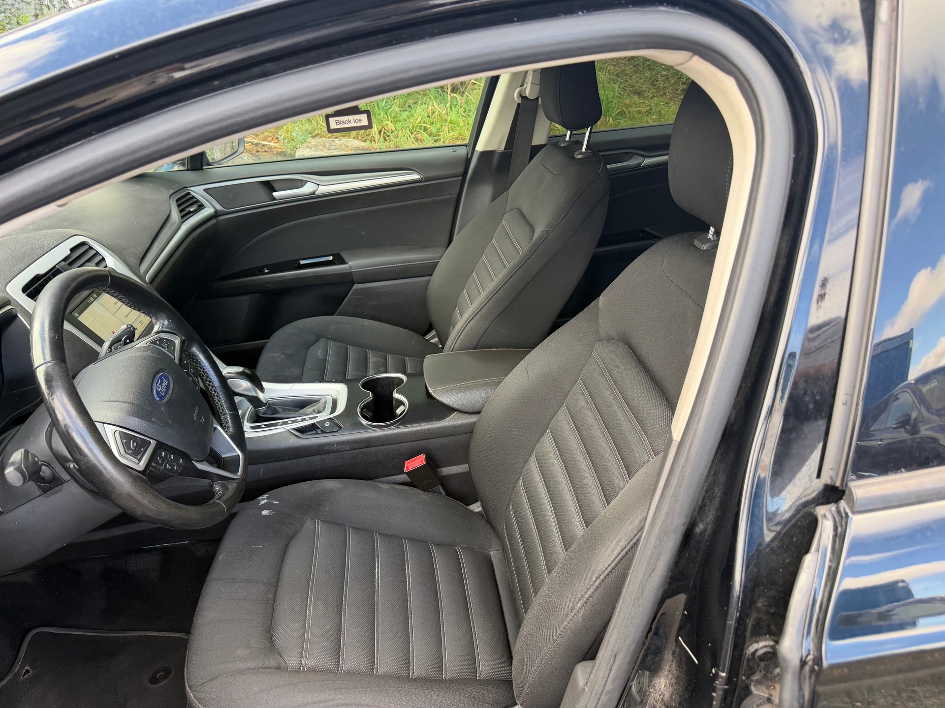 FORD Mondeo 2.0 TDCi Trend PowerShift-image-5