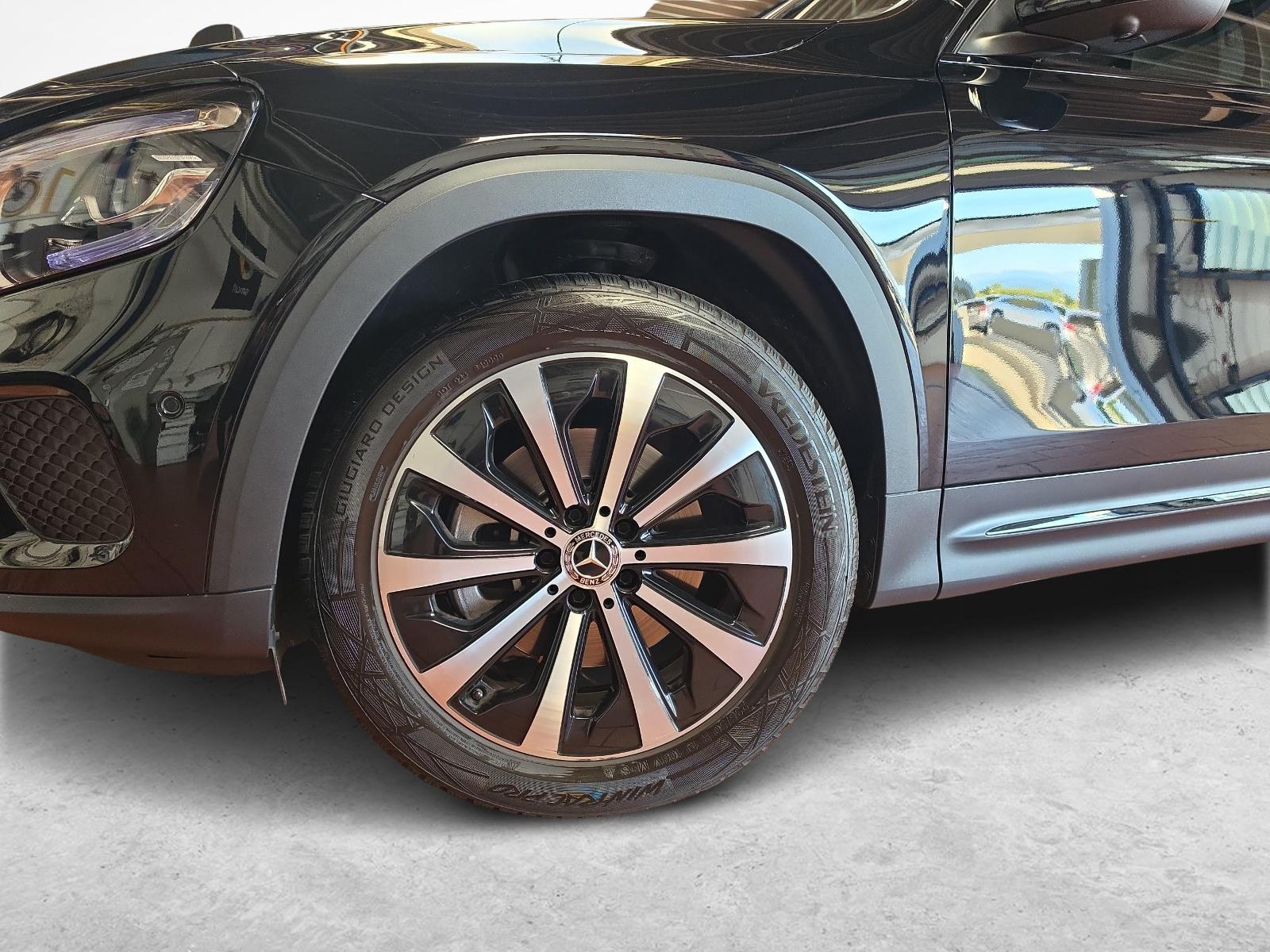 MERCEDES-BENZ GLB 220 d 4MATIC AMG Line-image-15
