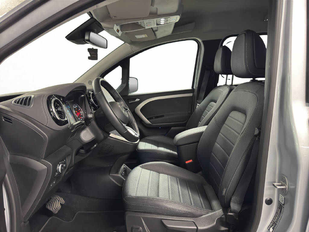 MERCEDES-BENZ T 180 d Progressive S-image-10