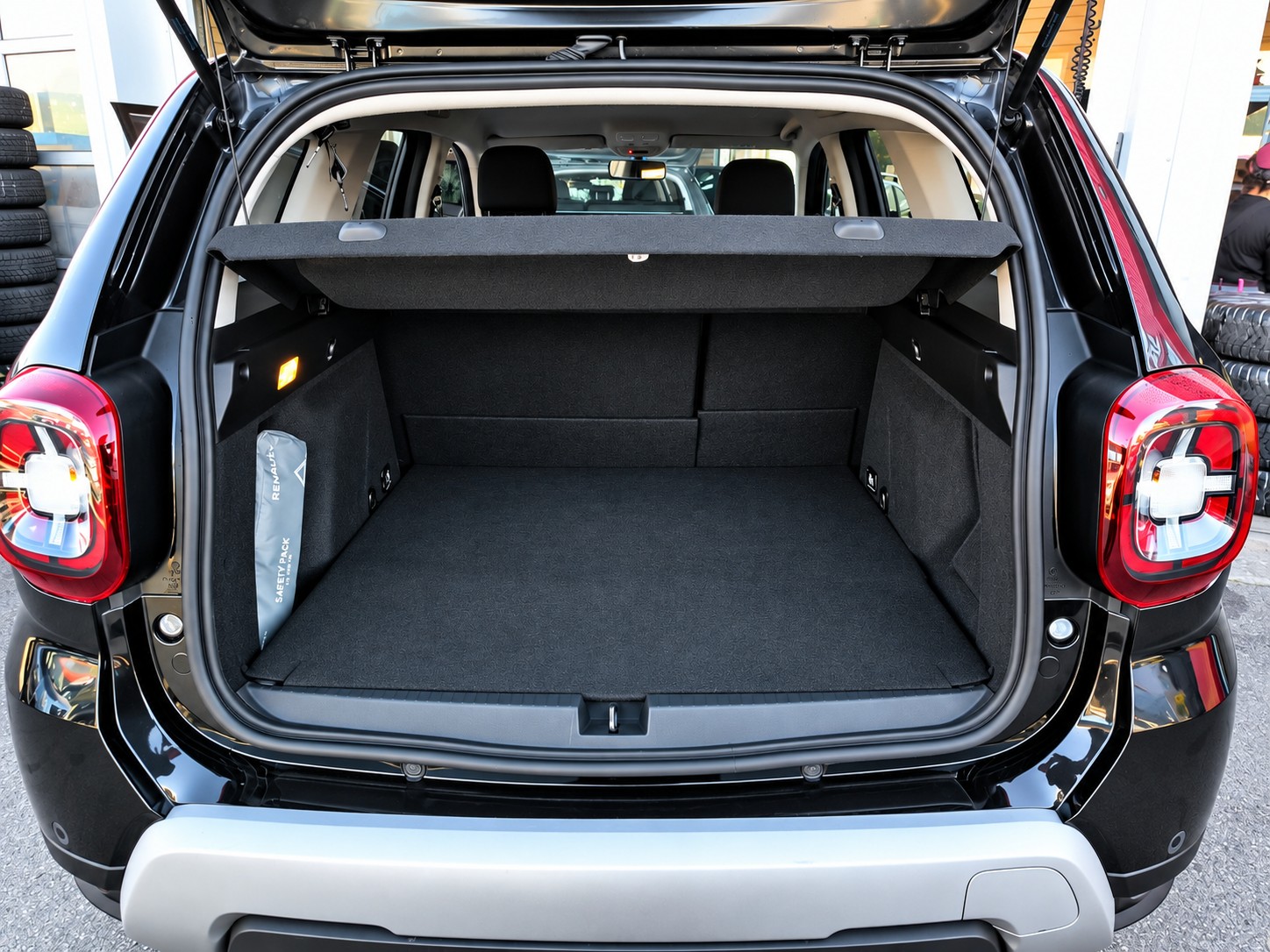 DACIA Duster SCe 115 Ultimate 4x4-image-11