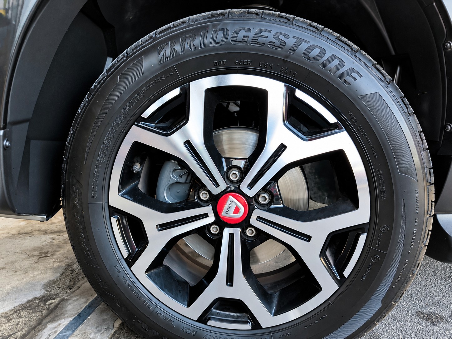 DACIA Duster SCe 115 Ultimate 4x4-image-10