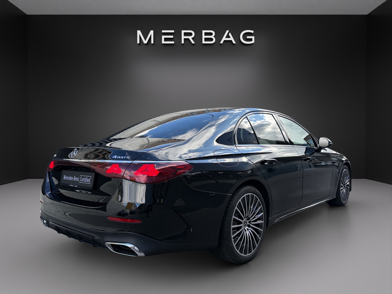 MERCEDES-BENZ E 220 d 4Matic 9G-Tronic-image-4