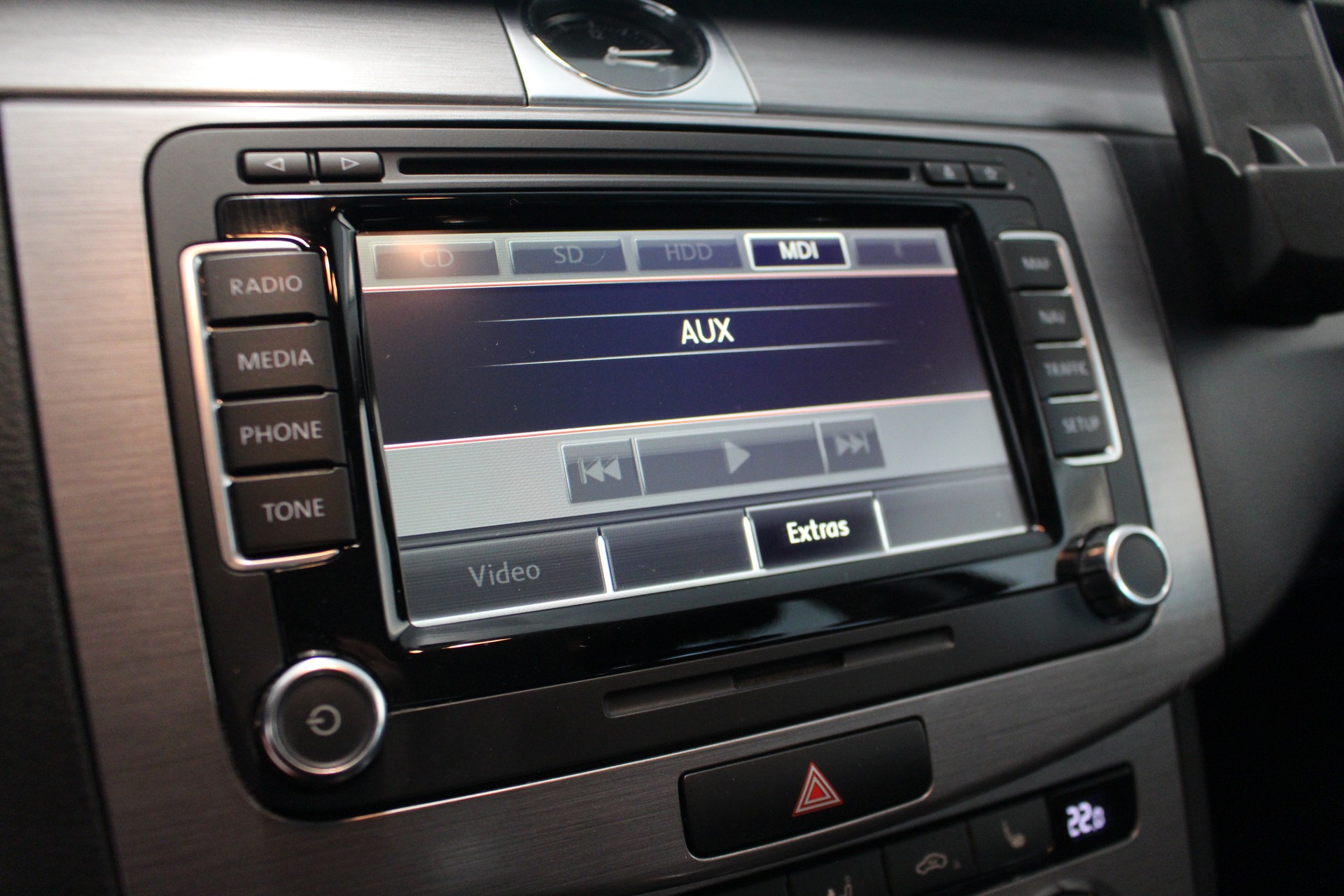 VW Passat Variant 2.0 TDI 140 BlueMT Comfl. DSG-image-15