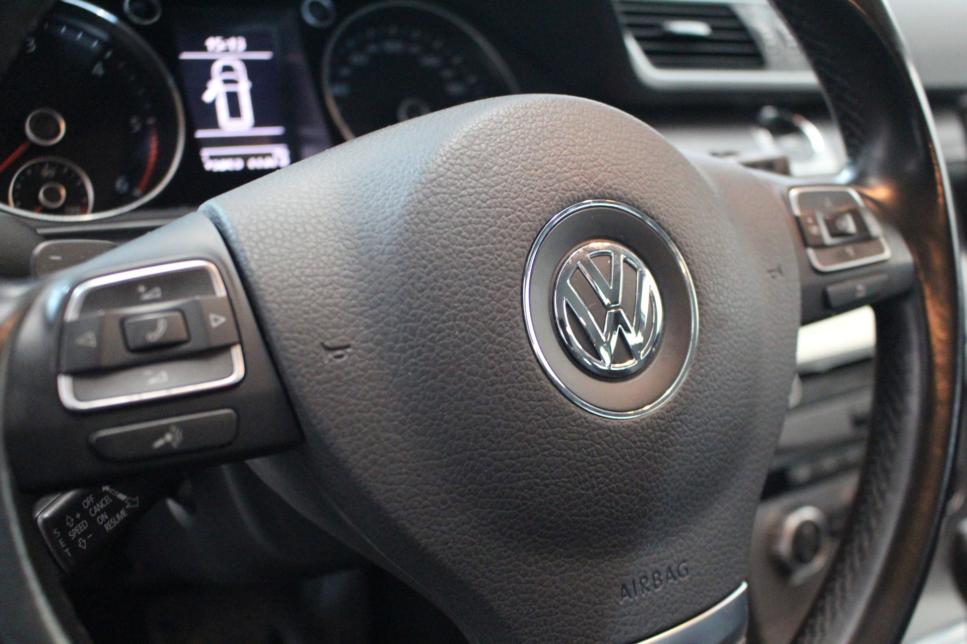 VW Passat Variant 2.0 TDI 140 BlueMT Comfl. DSG-image-13