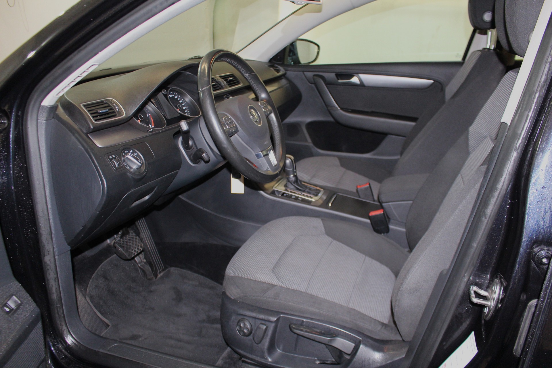 VW Passat Variant 2.0 TDI 140 BlueMT Comfl. DSG-image-6