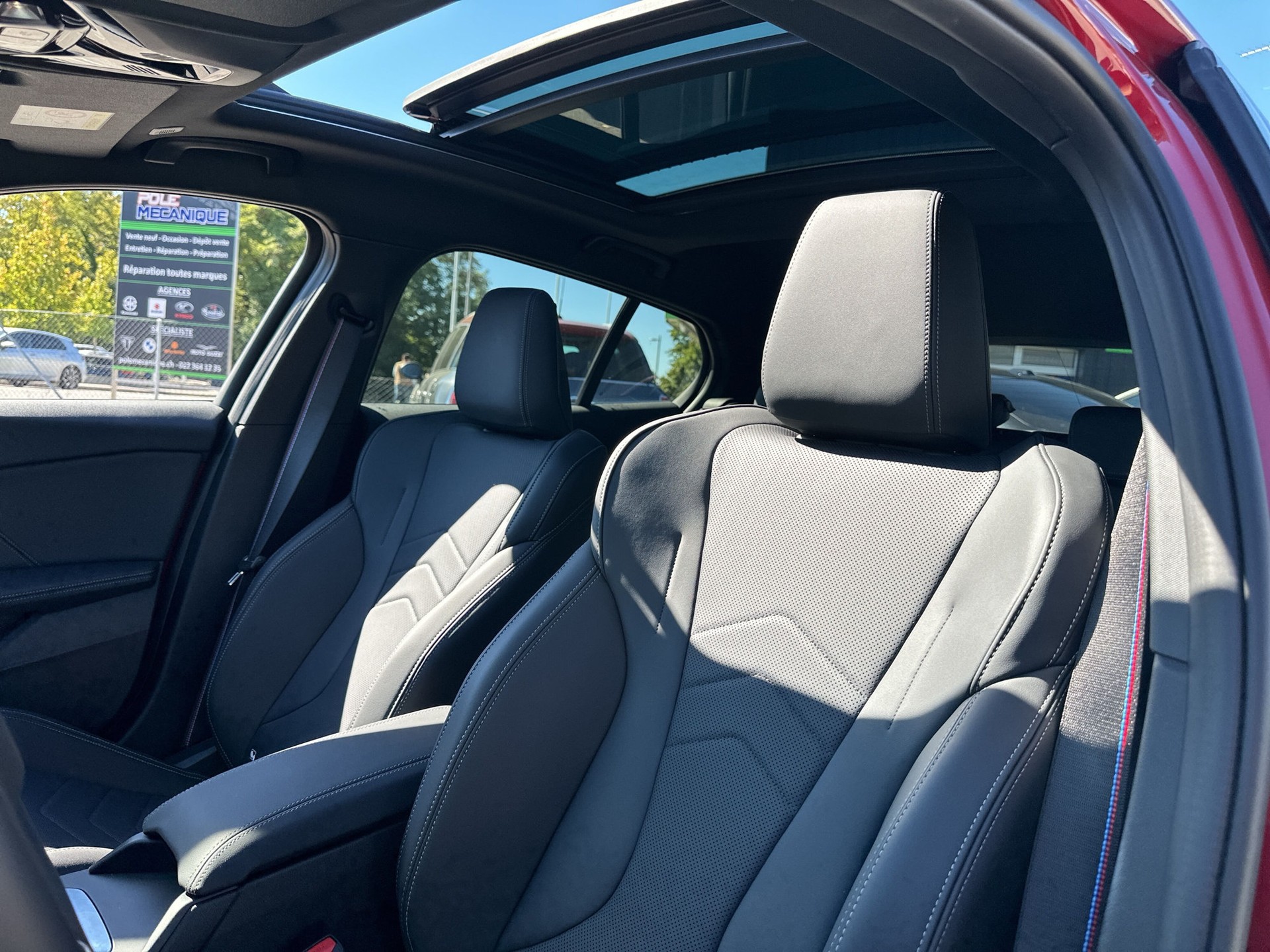 BMW 123 xDrive M Sport Pro Steptronic-image-9