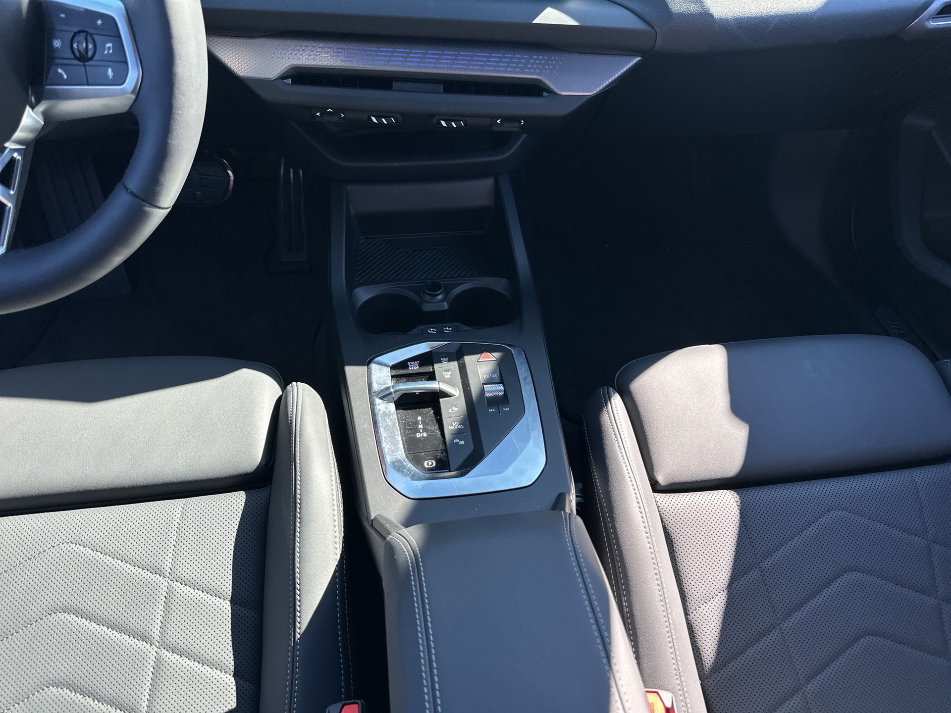 BMW 123 xDrive M Sport Pro Steptronic-image-12