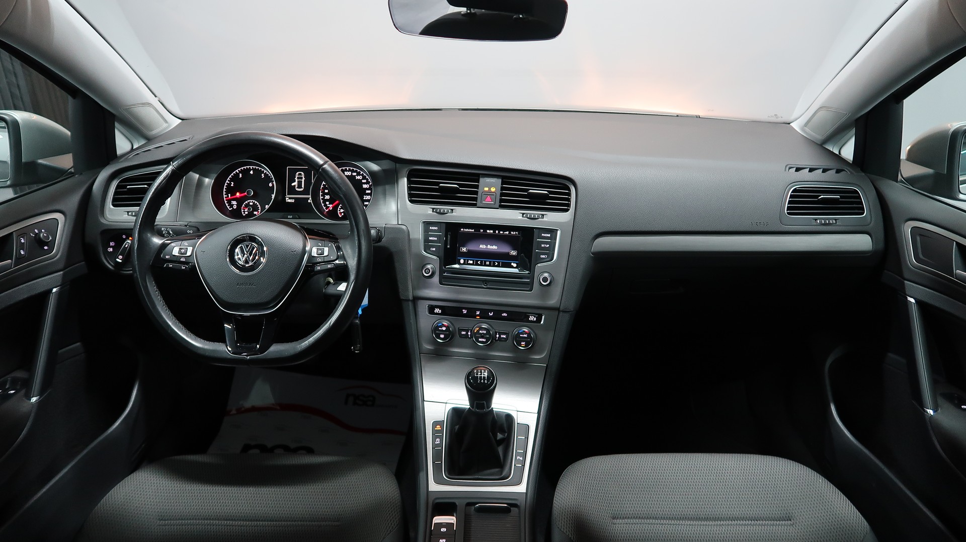 VW Golf 1.4 TSI / CH / EXPERTISE / MFK / GARANTIE-image-21