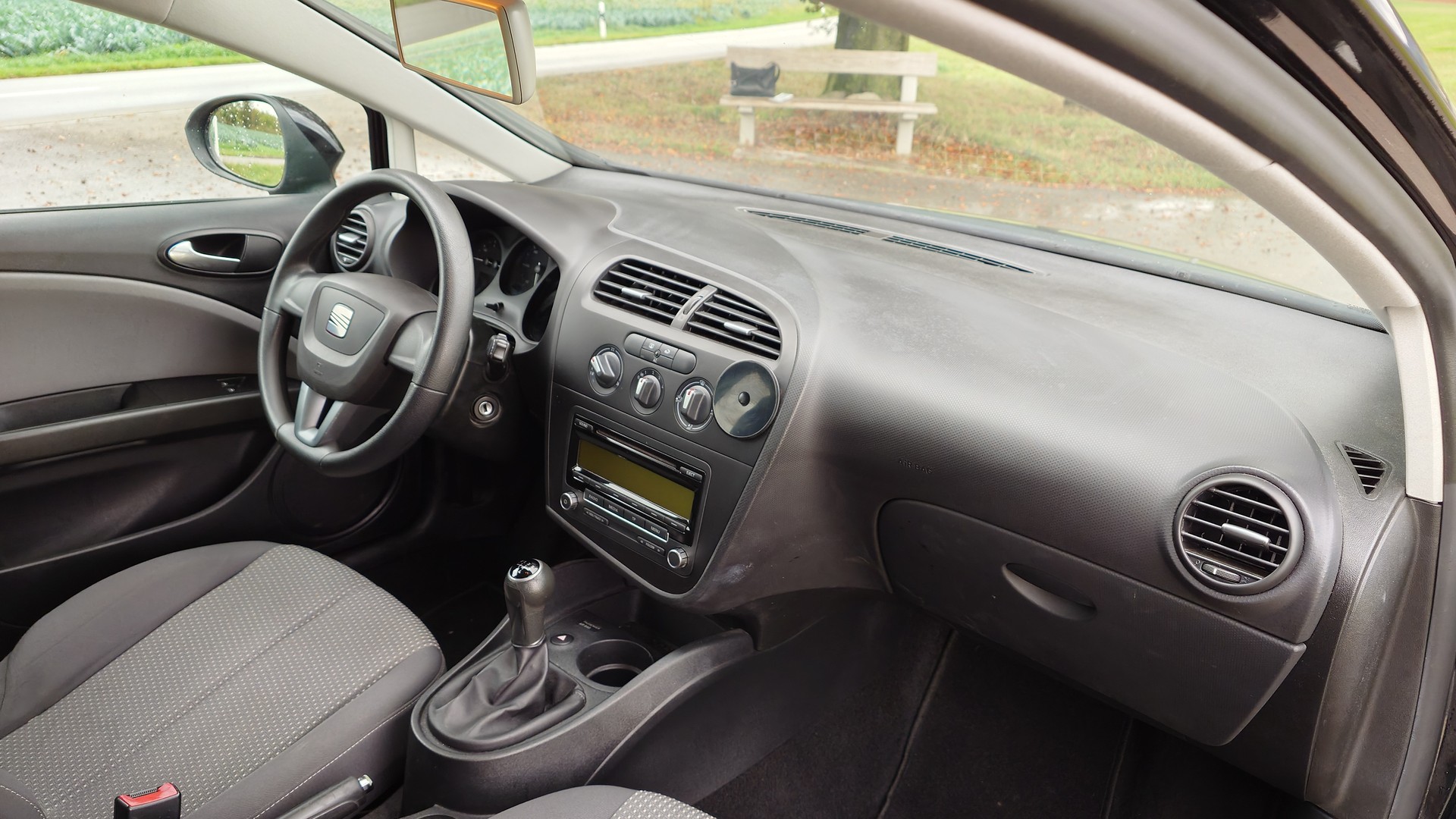 SEAT Leon 1.6 TDI Style-image-11