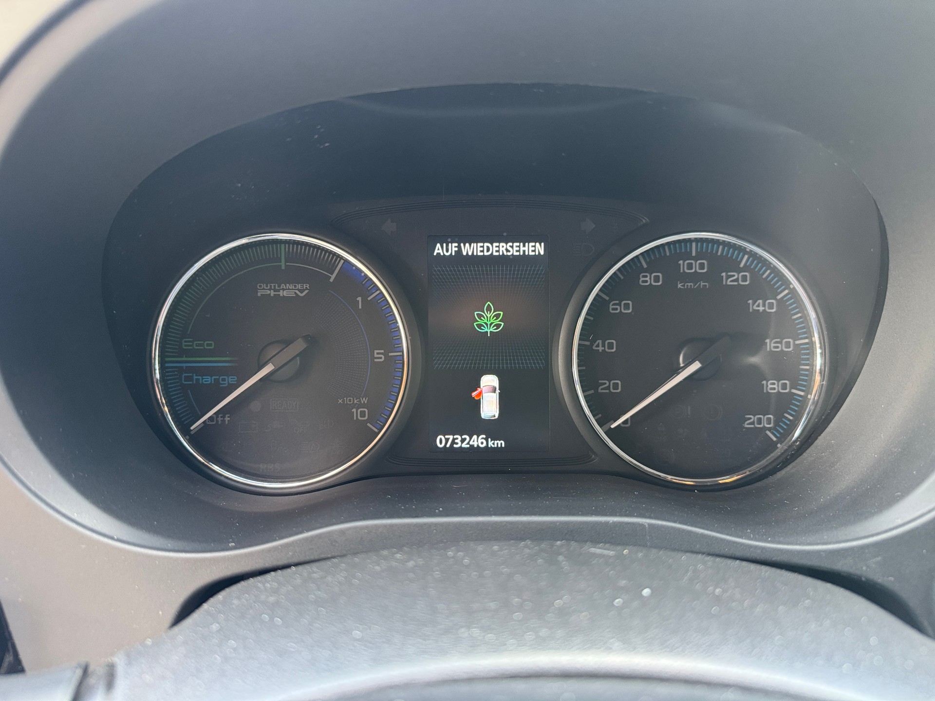 MITSUBISHI Outlander 2.4 PHEV Diamond 4WD Automatic-image-9