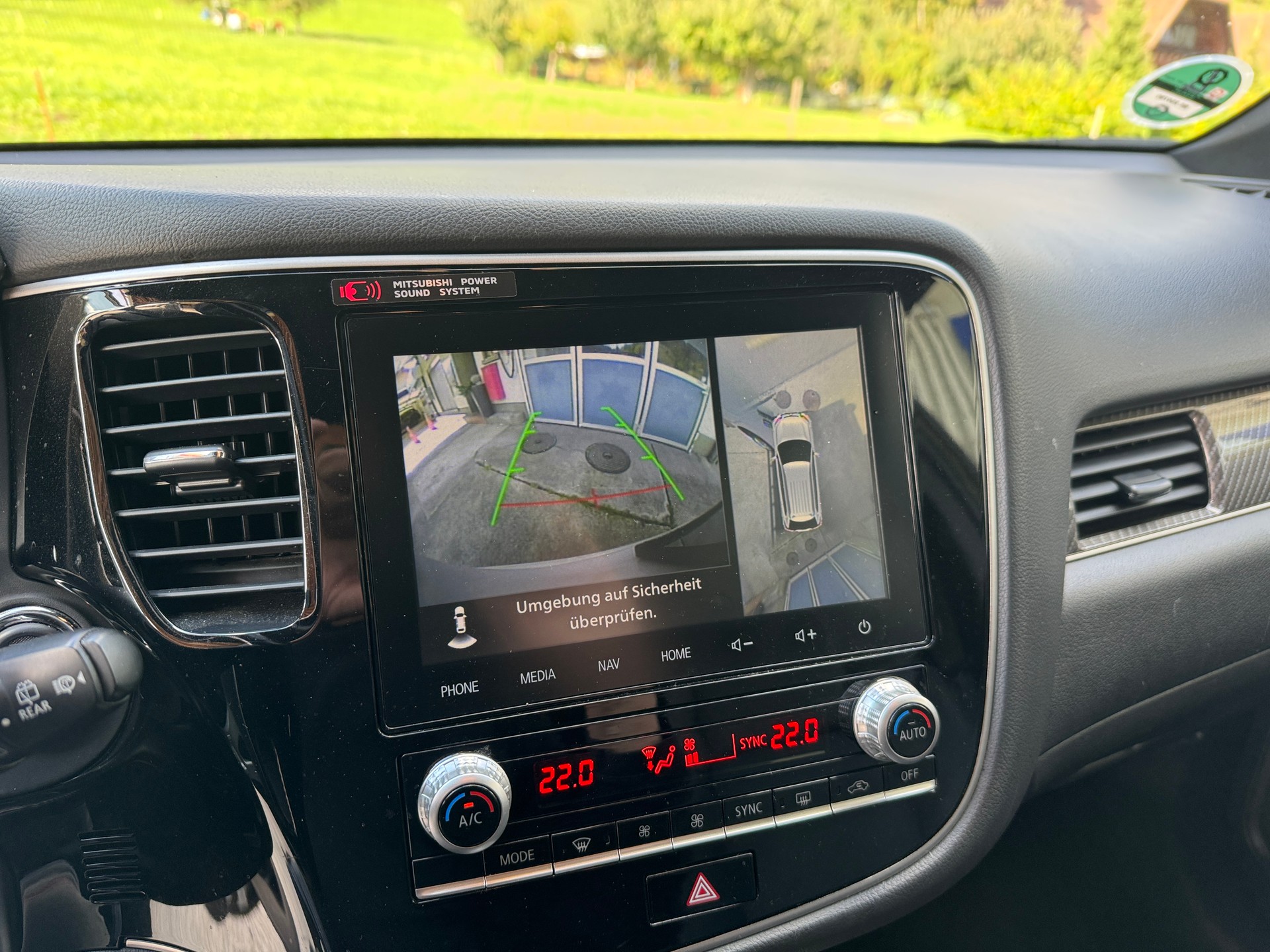 MITSUBISHI Outlander 2.4 PHEV Diamond 4WD Automatic-image-13