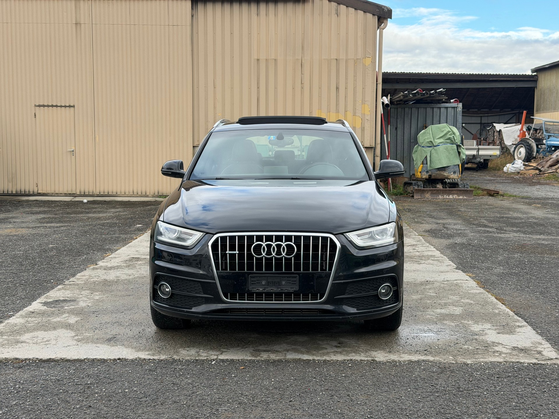 AUDI Q3 2.0 TD 3x S line quattro S-tronic-image-2