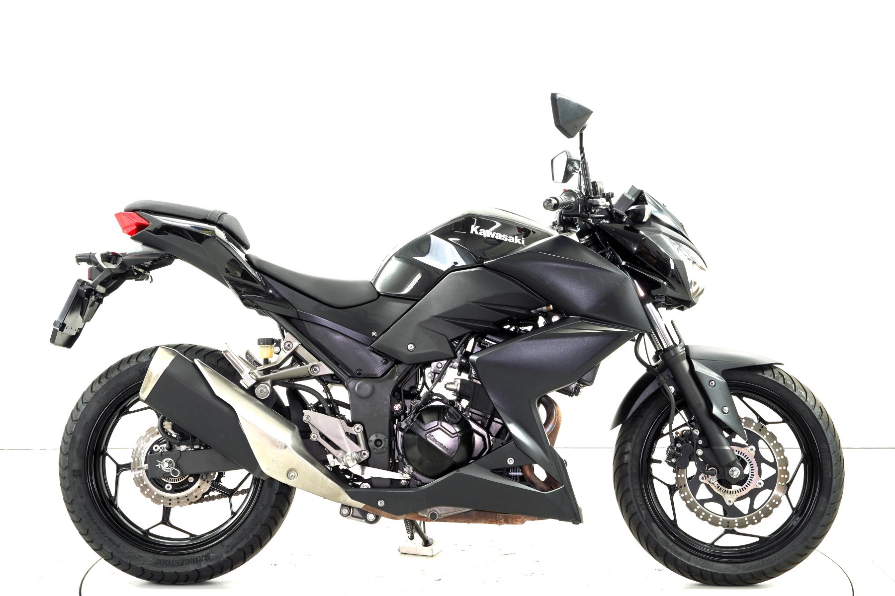 KAWASAKI Z 300 ABS-showroom-element-3