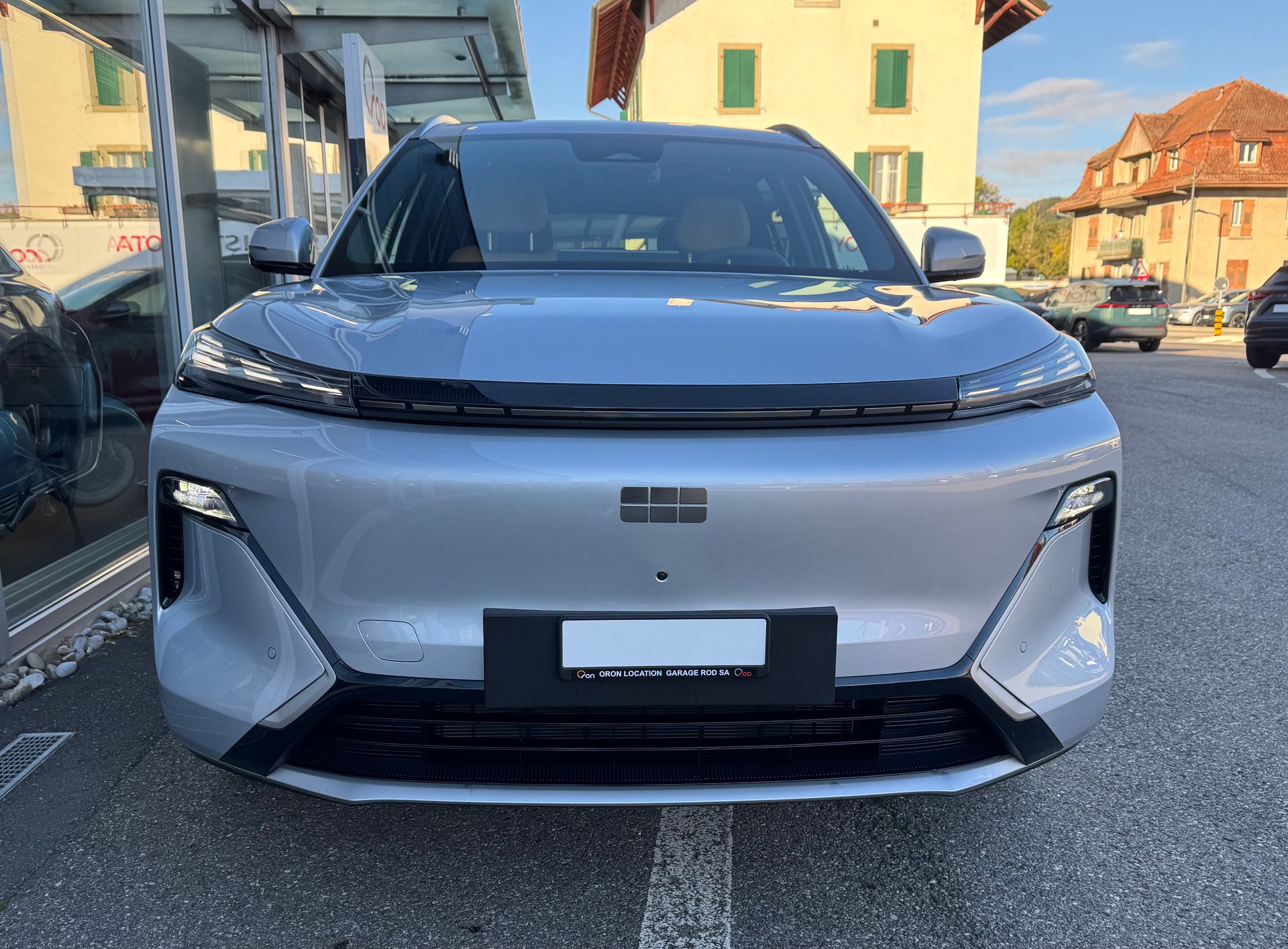 GEELY STARRAY EM-i Max+29.8 kWh cloudveil silver-image-1