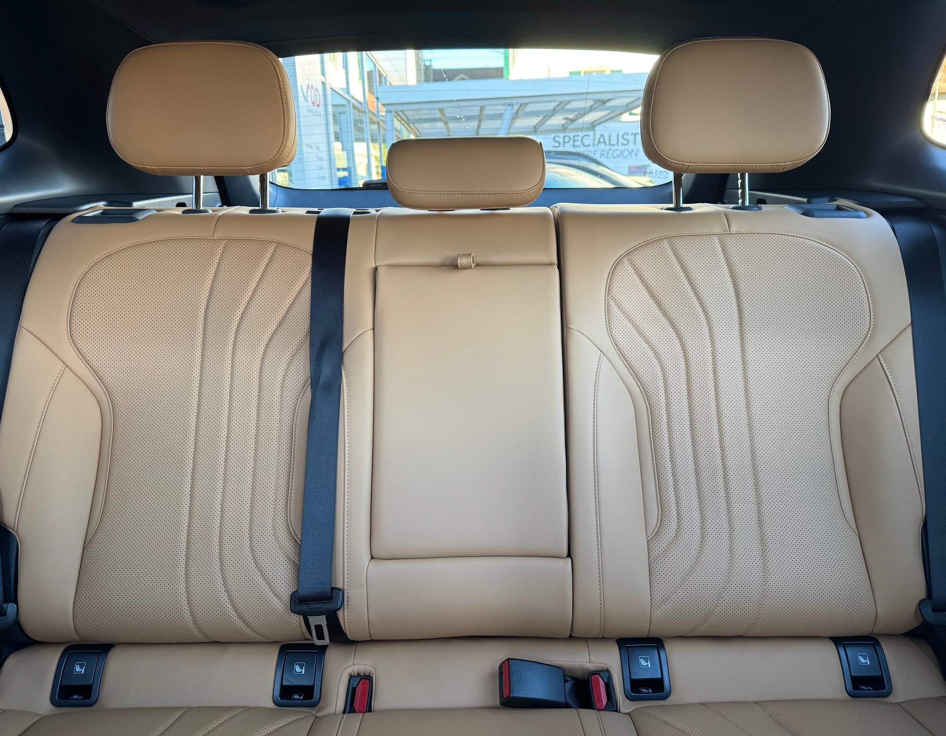 GEELY STARRAY EM-i Max+29.8 kWh cloudveil silver-image-14