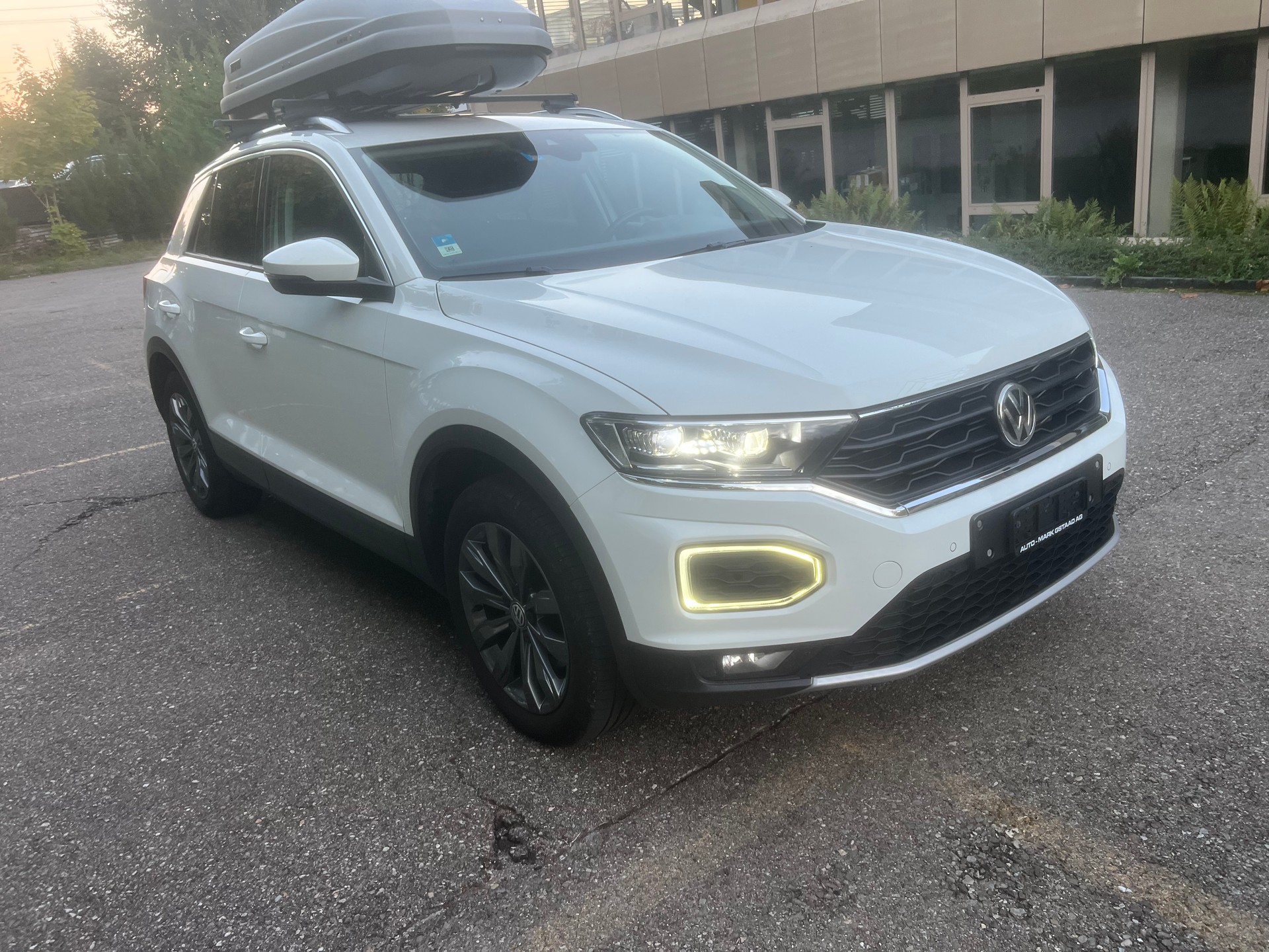 VW T-Roc 2.0 TSI Sport DSG 4Motion-image-3