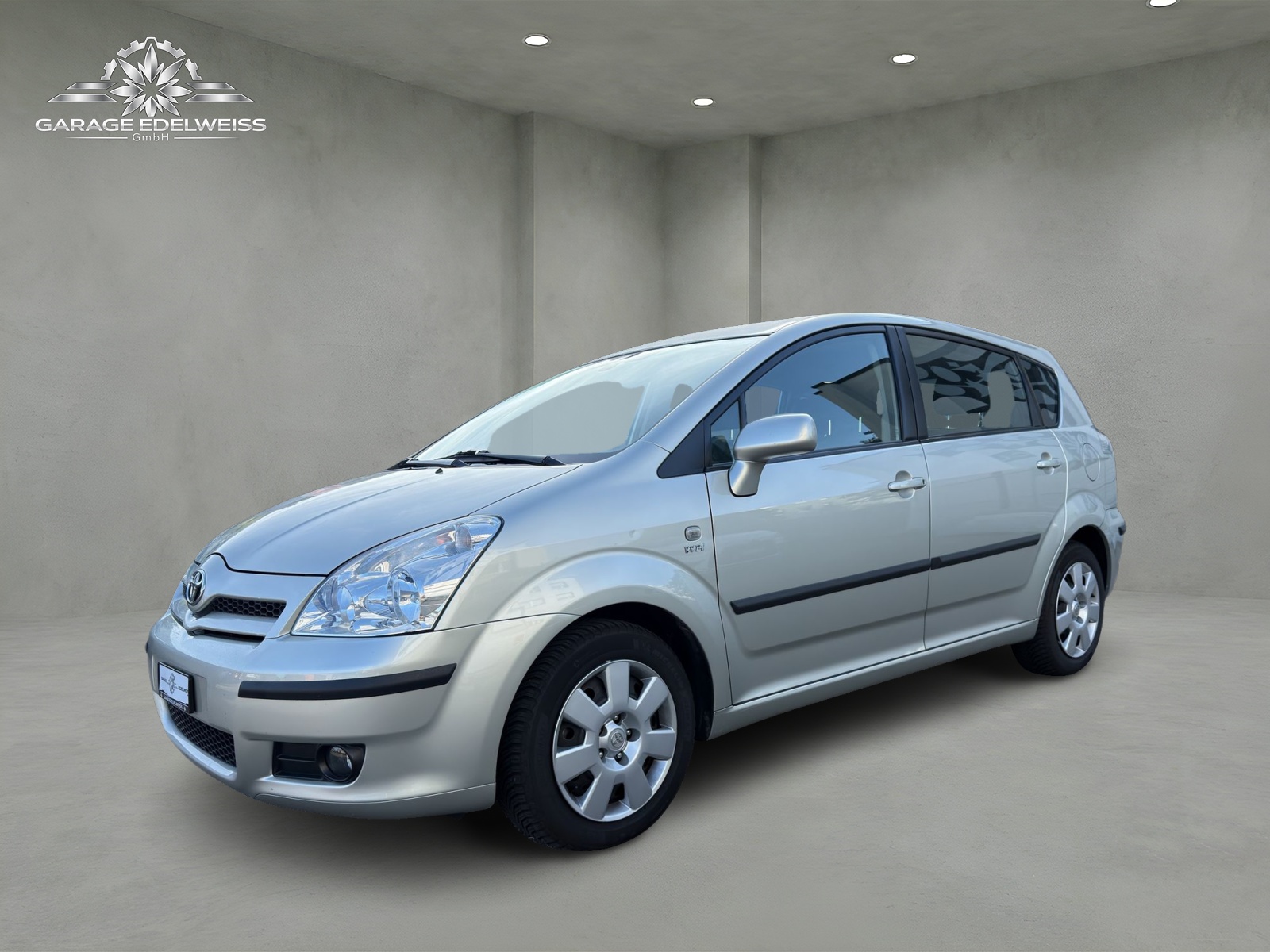 TOYOTA Corolla Verso 1.8 Linea Sol *7Plätzer*-image-0