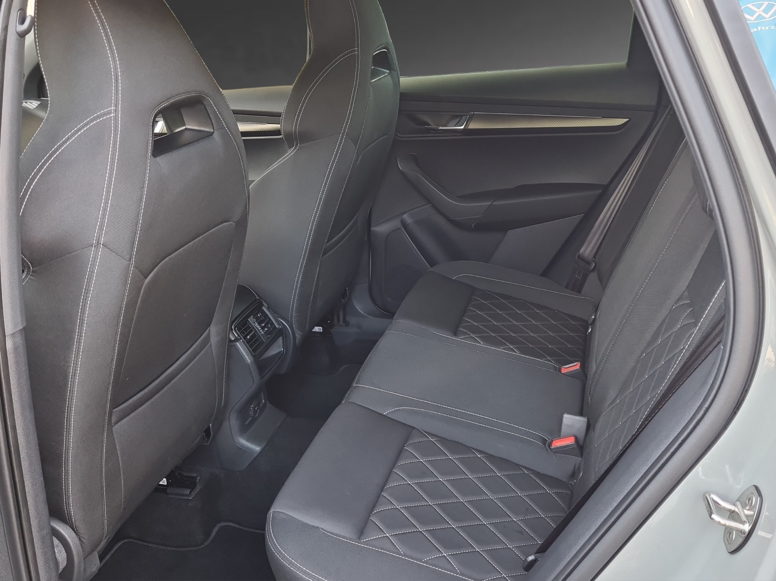 SKODA Karoq 2.0 TSI SportLine 4x4 DSG-image-6