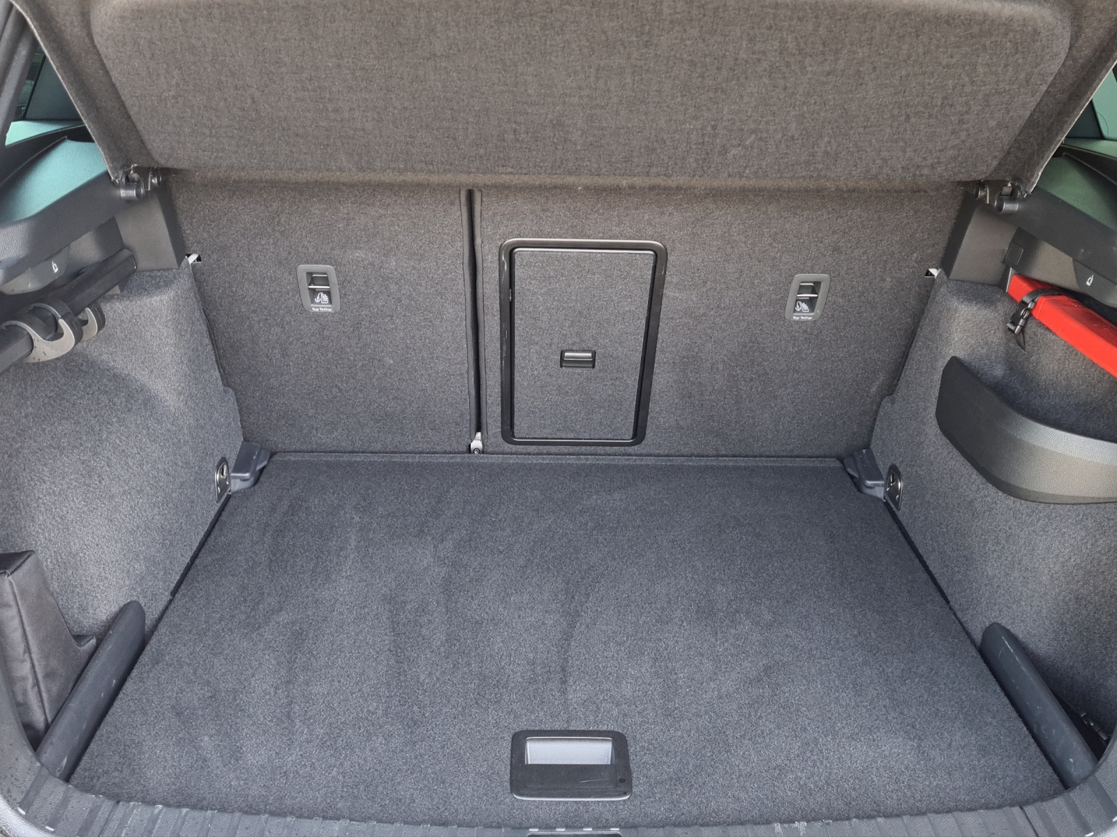 SKODA Karoq 2.0 TSI SportLine 4x4 DSG-image-9