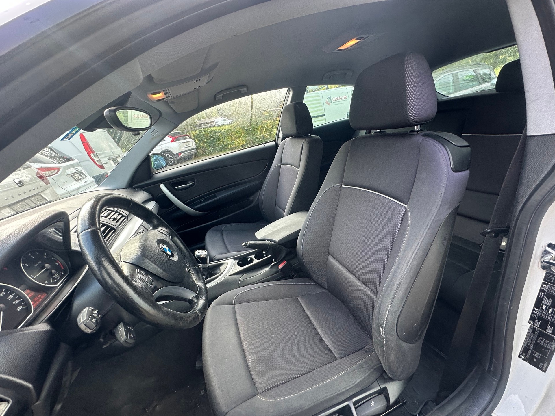 BMW 118d-image-9