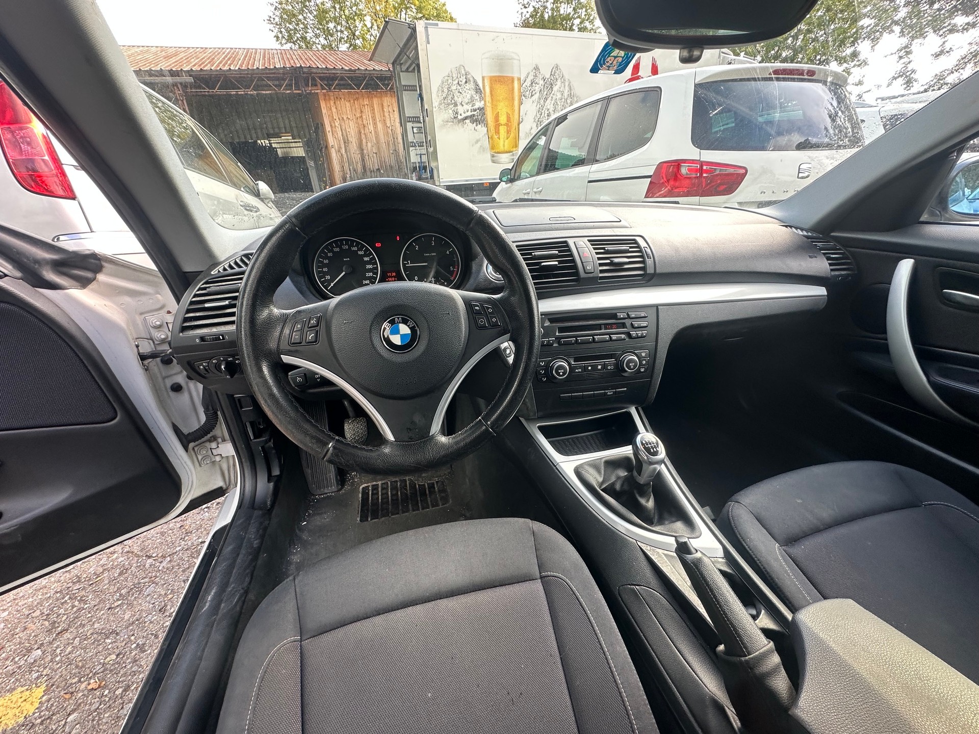 BMW 118d-image-8