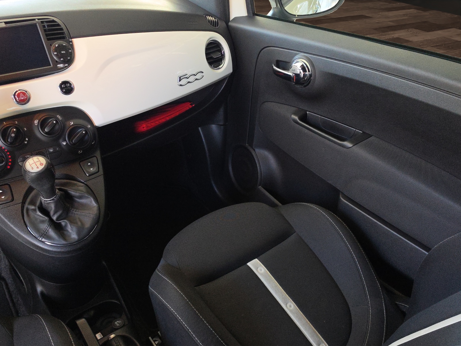 FIAT 500 1.4 16V Turbo Abarth-image-12