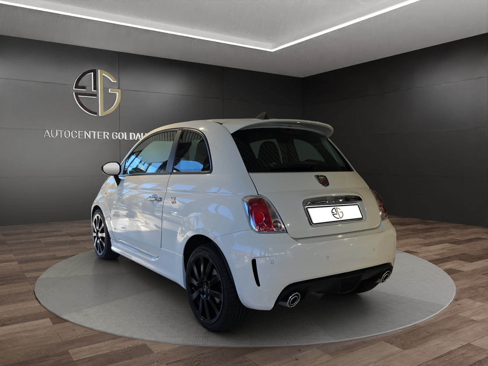 FIAT 500 1.4 16V Turbo Abarth-image-1