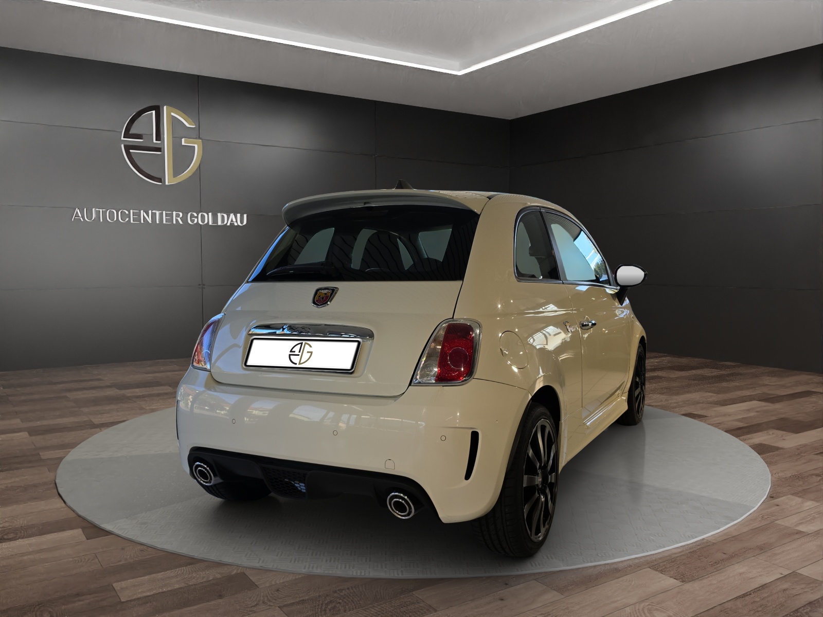 FIAT 500 1.4 16V Turbo Abarth-image-3