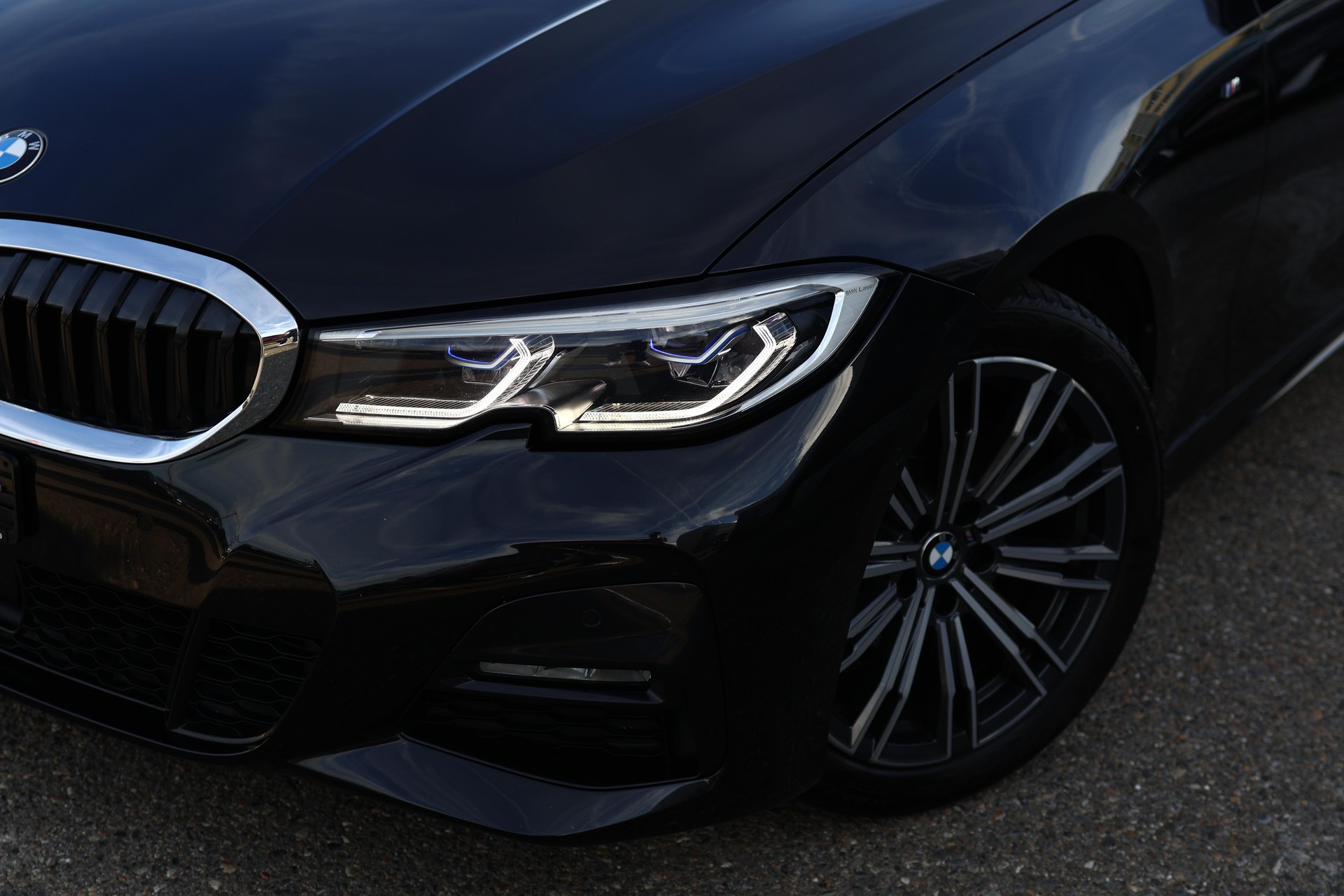 BMW 320d xDrive 48V Touring M Sport Steptronic * LASERLICHT * HEAD-UP DISPLAY * ELEKTRISCHE LEDERSITZE *-image-1