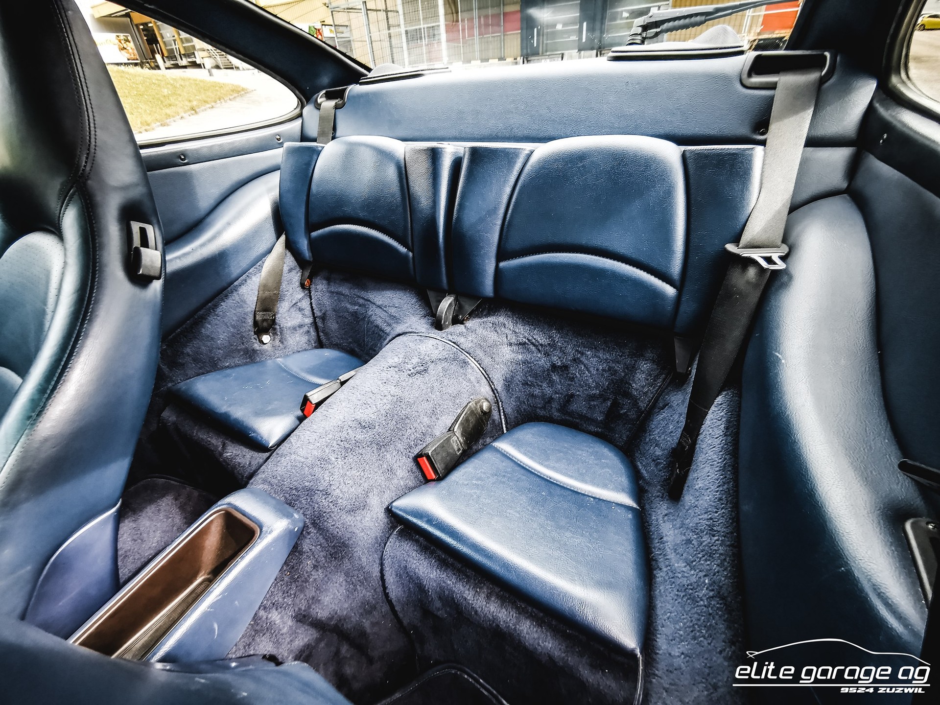 PORSCHE 911 Carrera-image-14