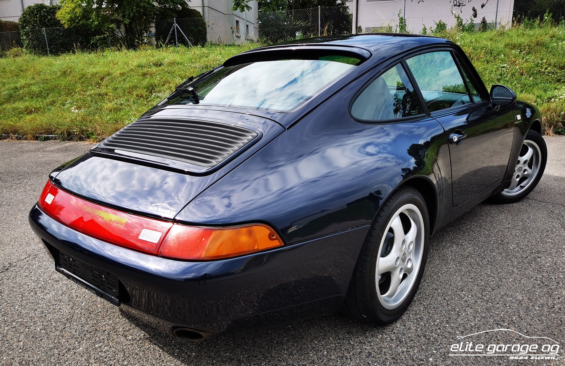 PORSCHE 911 Carrera-image-4