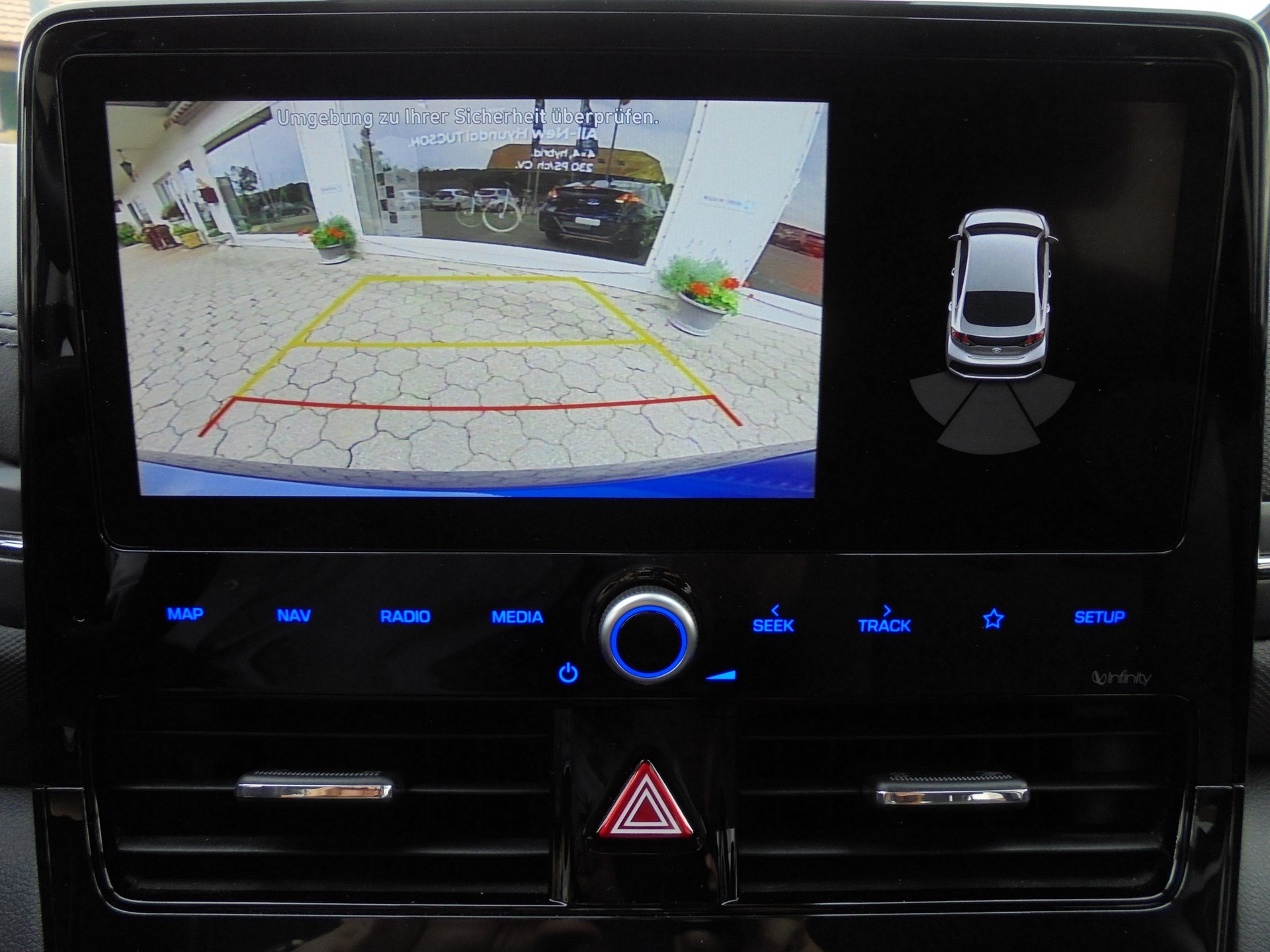 HYUNDAI Ioniq 1.6 GDi Plug in Hybrid Amplia DCT-image-7