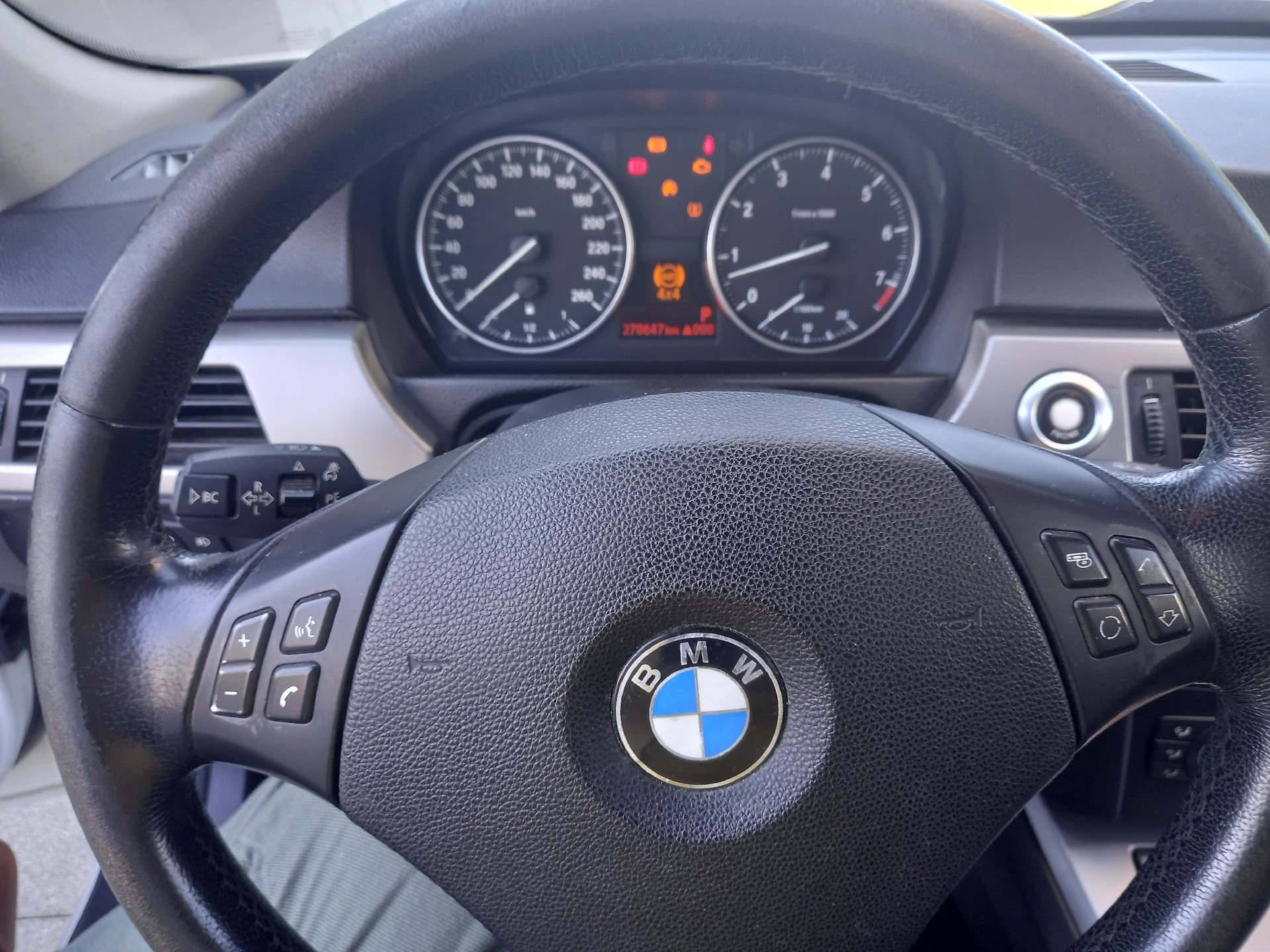 BMW 325xi Touring Steptronic-image-11