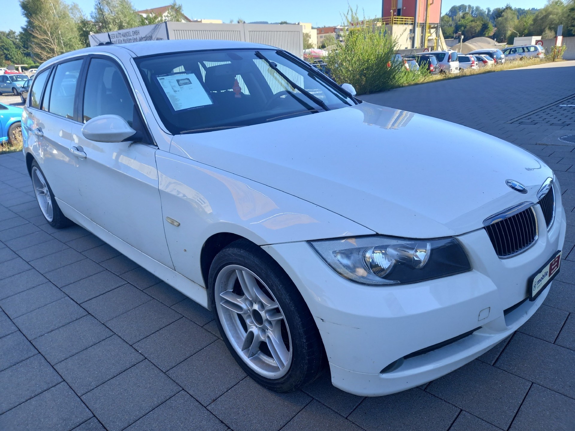 BMW 325xi Touring Steptronic-image-1