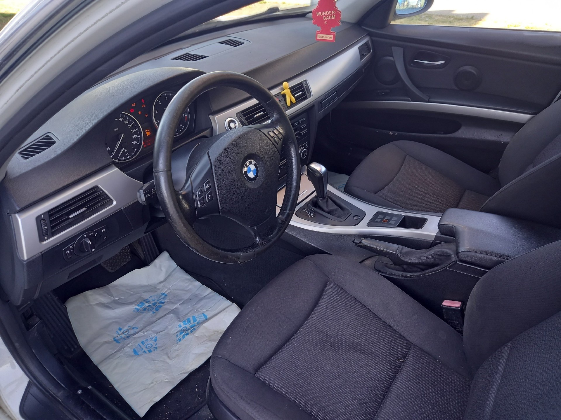 BMW 325xi Touring Steptronic-image-9