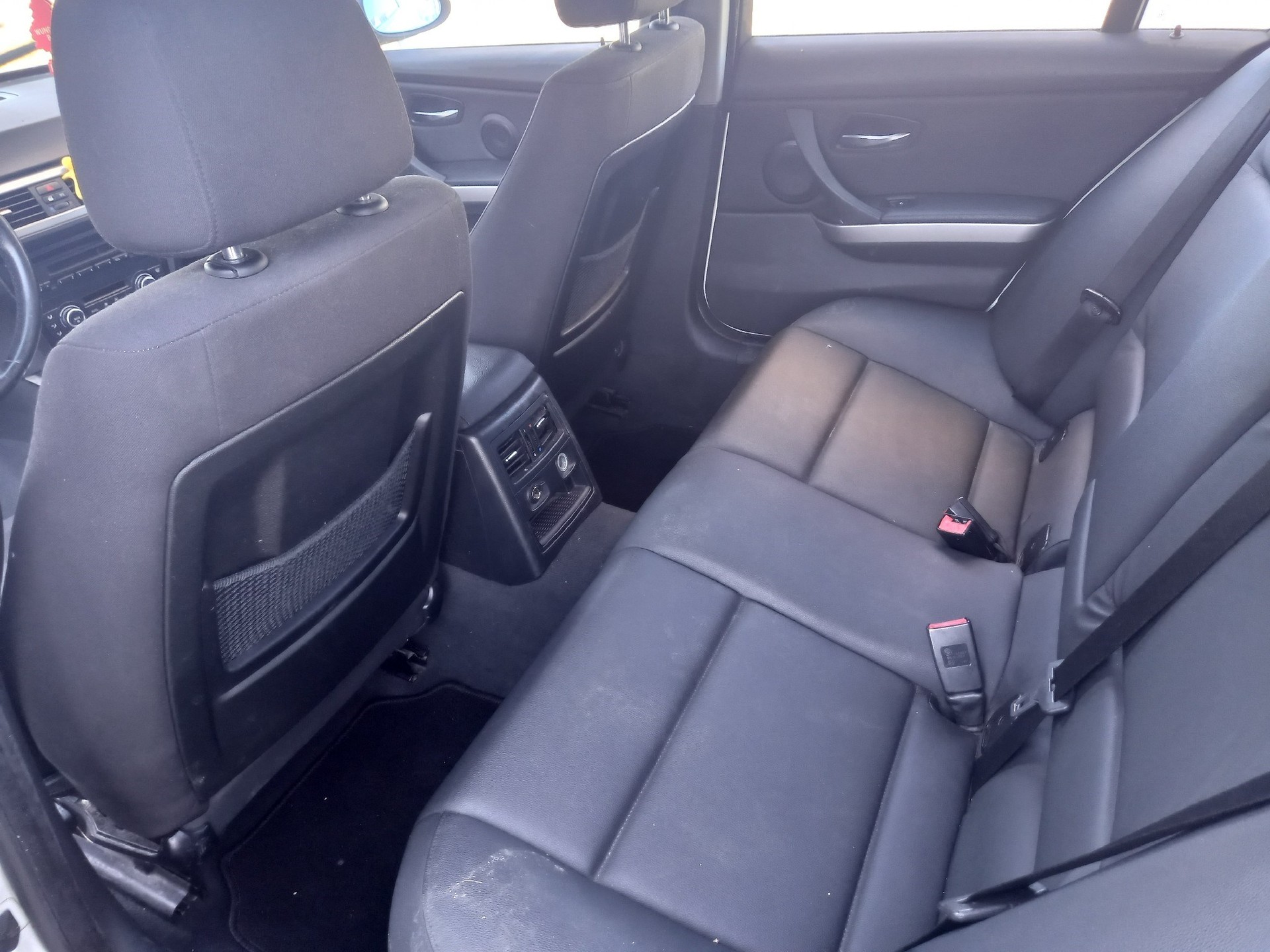 BMW 325xi Touring Steptronic-image-8