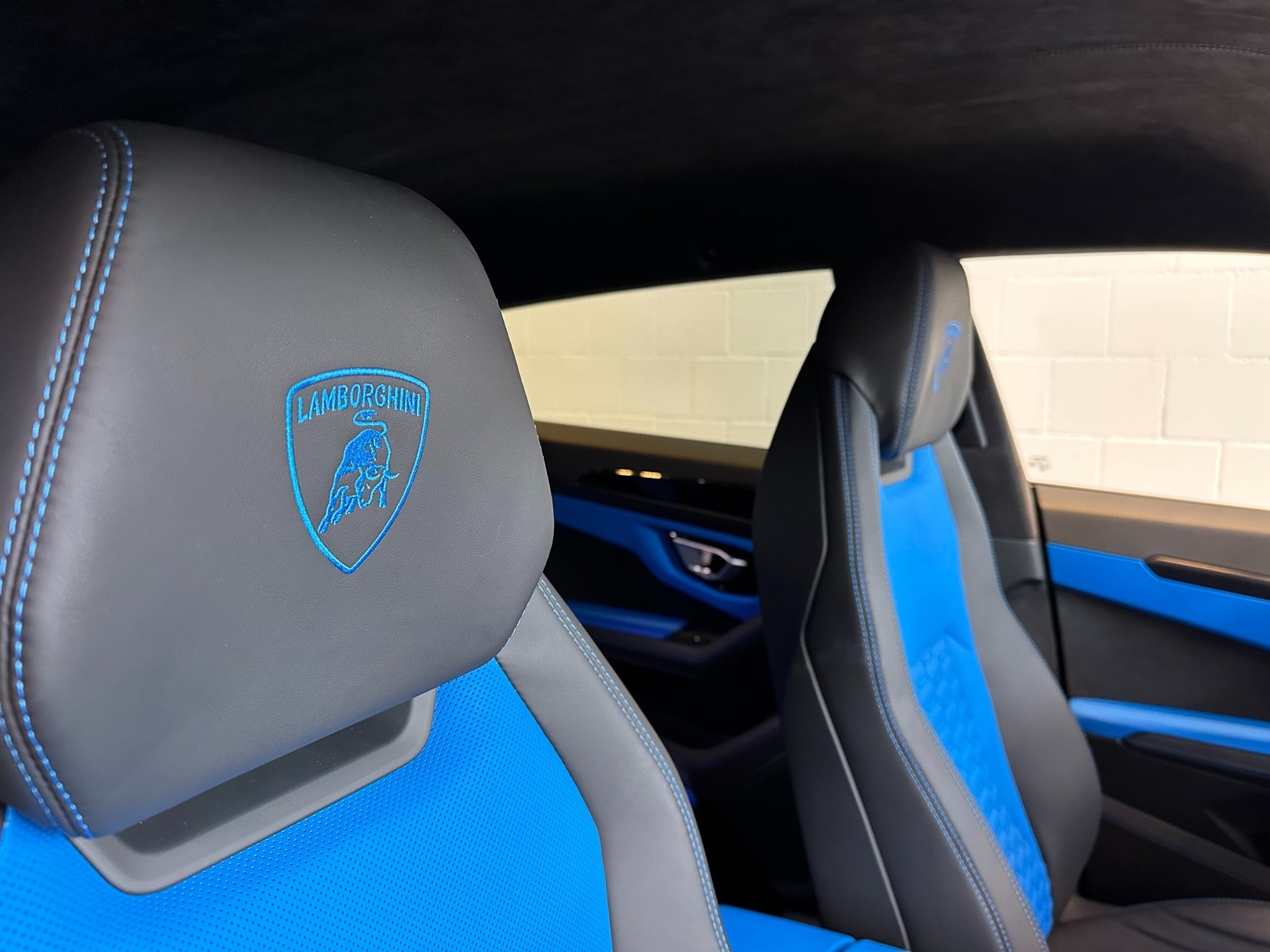 LAMBORGHINI Urus E-Gear-image-14