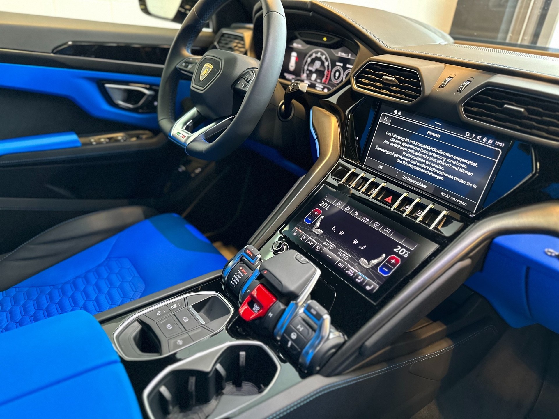 LAMBORGHINI Urus E-Gear-image-12