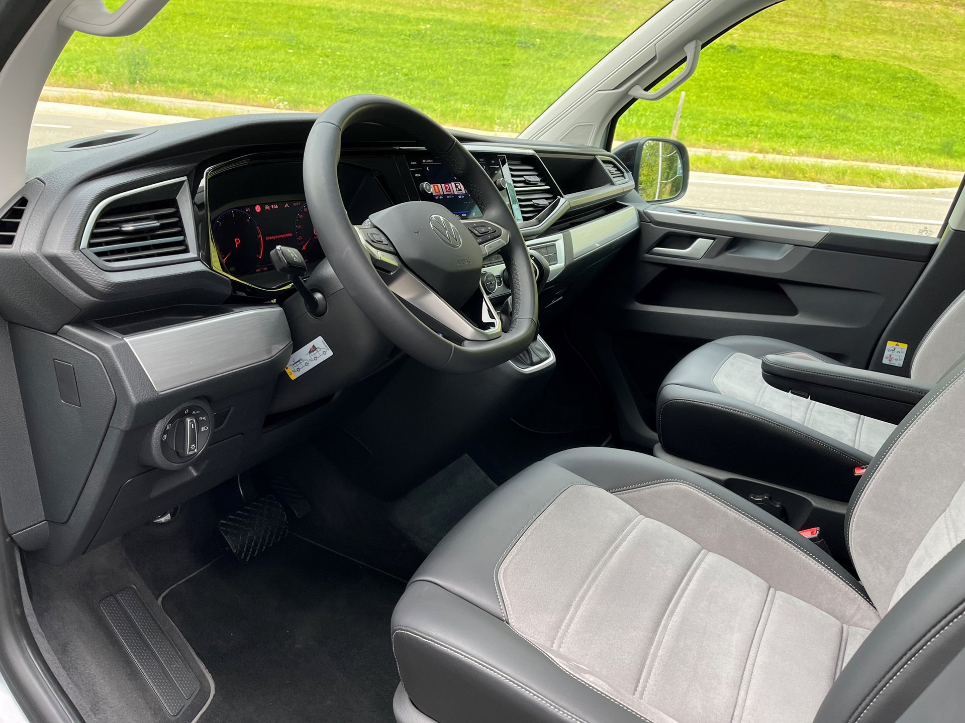 VW T6.1 California Beach Edition Liberty 2.0TDI DSG-image-10