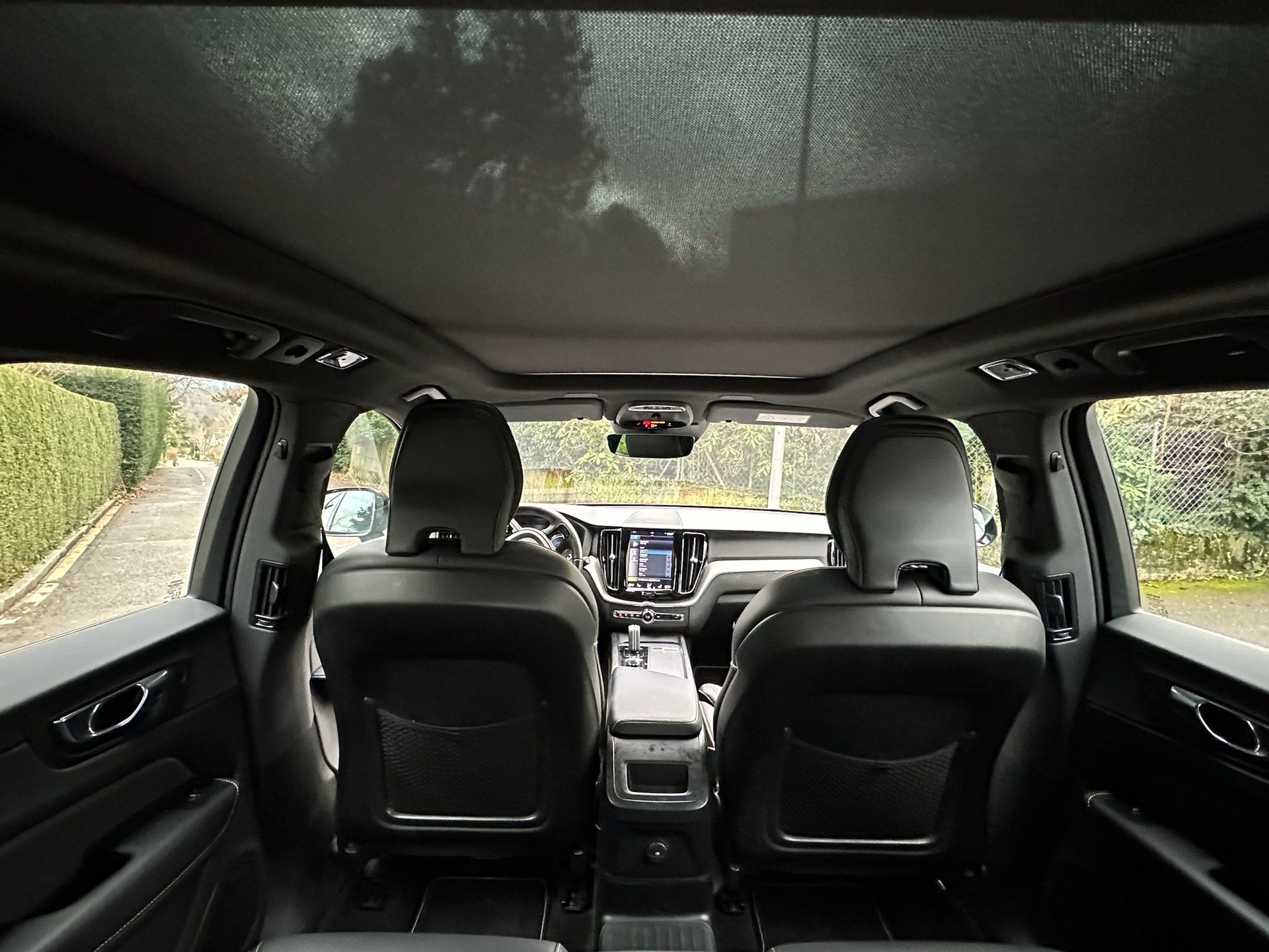 VOLVO XC60 T6 eAWD R-Design Expression Geartronic-image-8