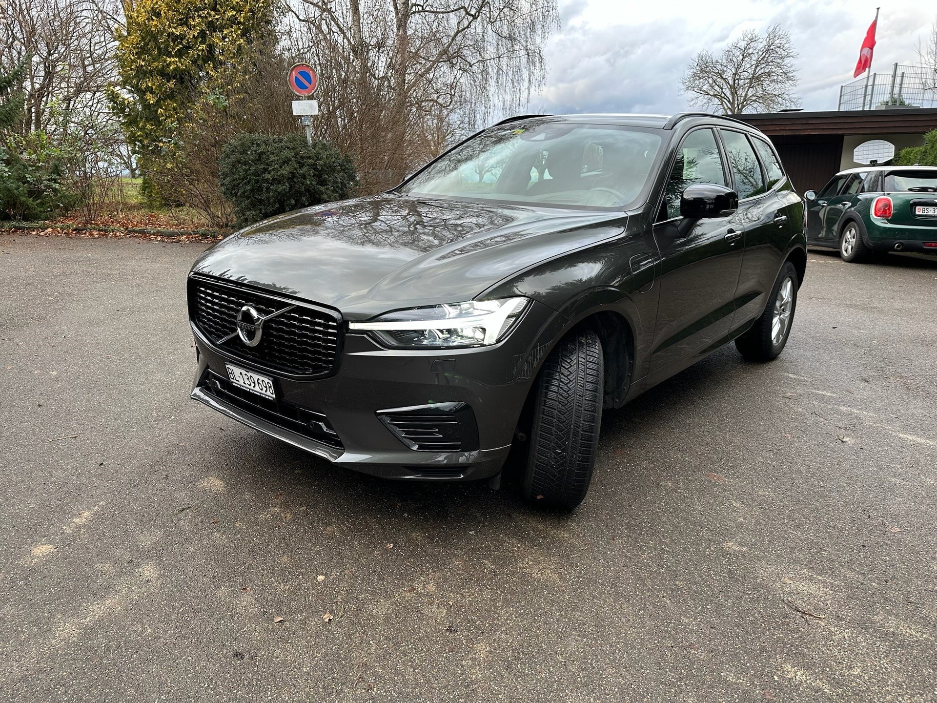 VOLVO XC60 T6 eAWD R-Design Expression Geartronic-image-0