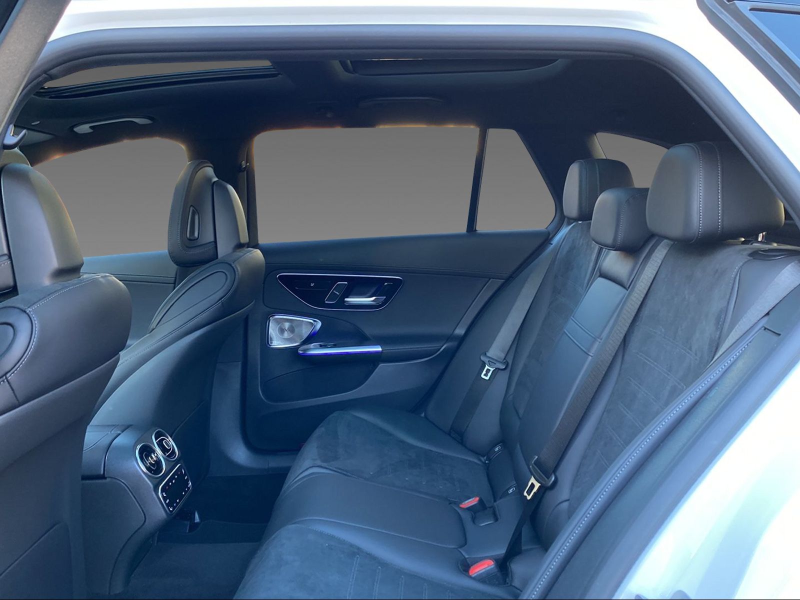 MERCEDES-BENZ C 220 d 4Matic T-Modell Swiss Star-image-10