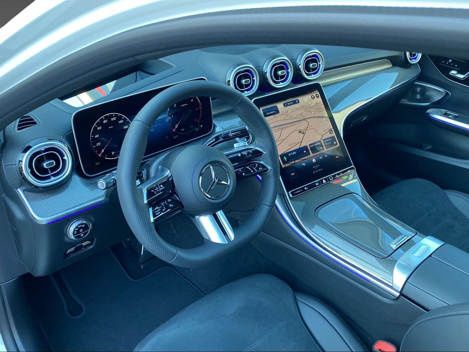 MERCEDES-BENZ C 220 d 4Matic T-Modell Swiss Star-image-6