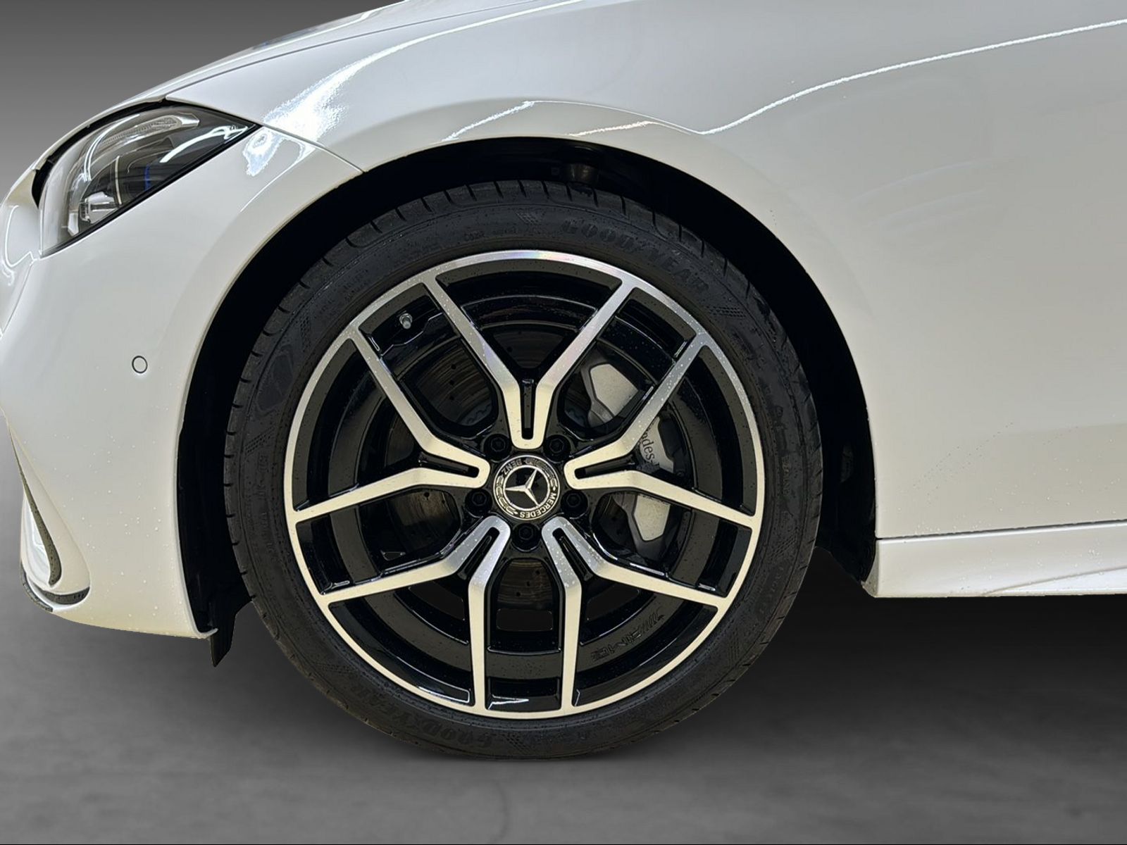 MERCEDES-BENZ C 220 d 4Matic T-Modell Swiss Star-image-5