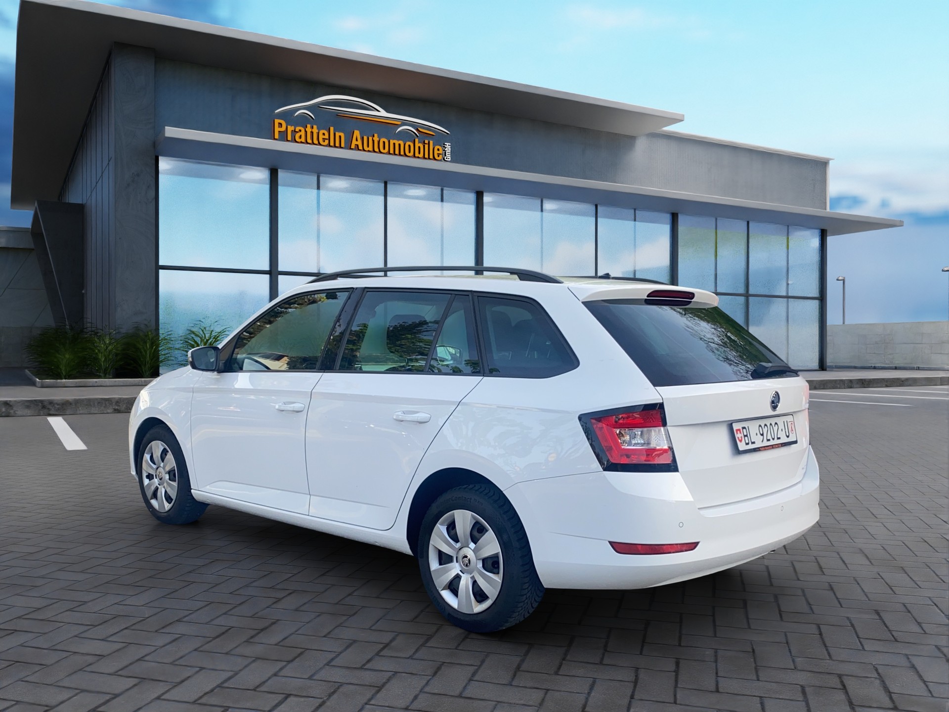 SKODA Fabia Combi 1.0 TSI Style DSG-image-2