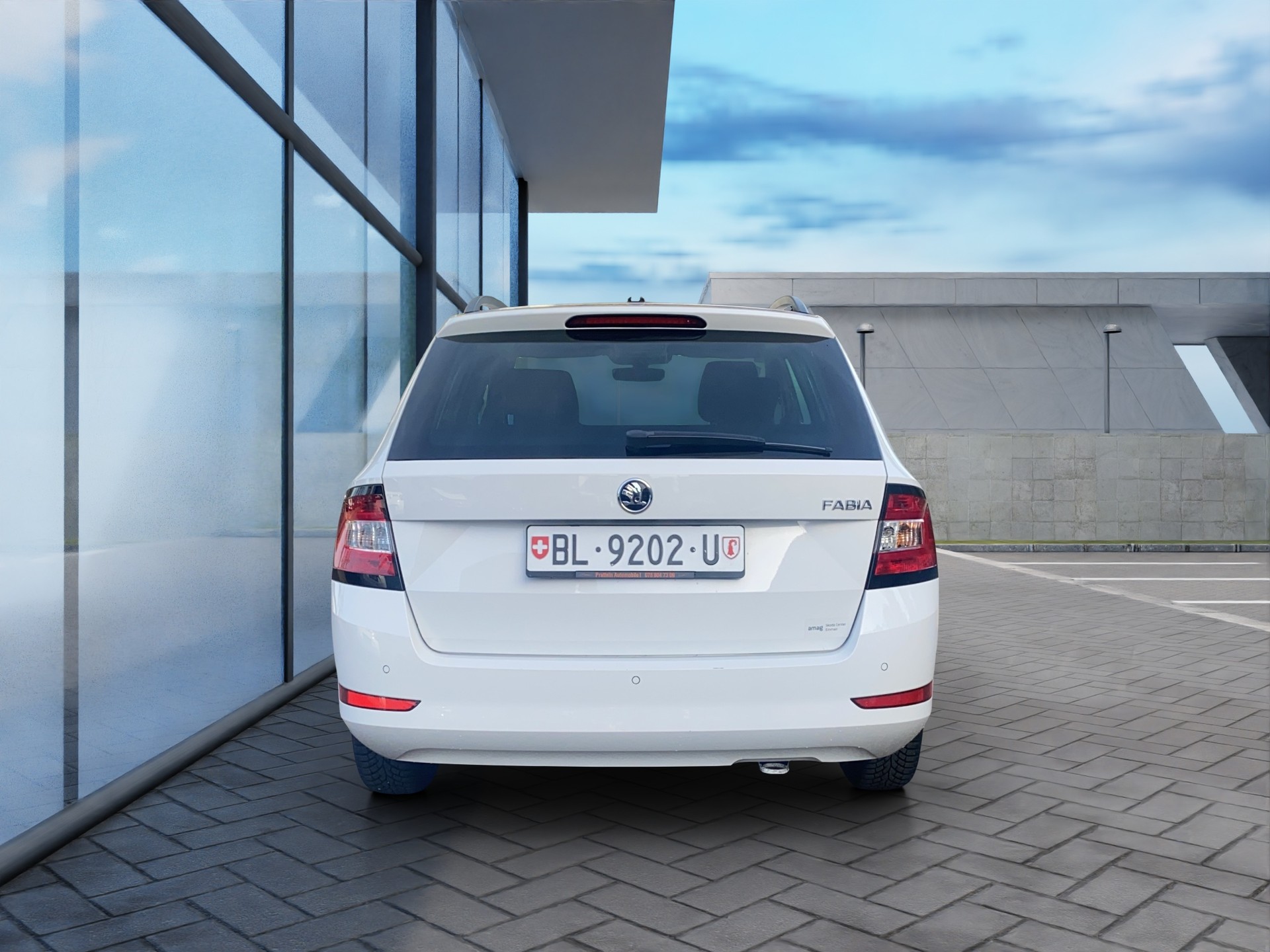 SKODA Fabia Combi 1.0 TSI Style DSG-image-3