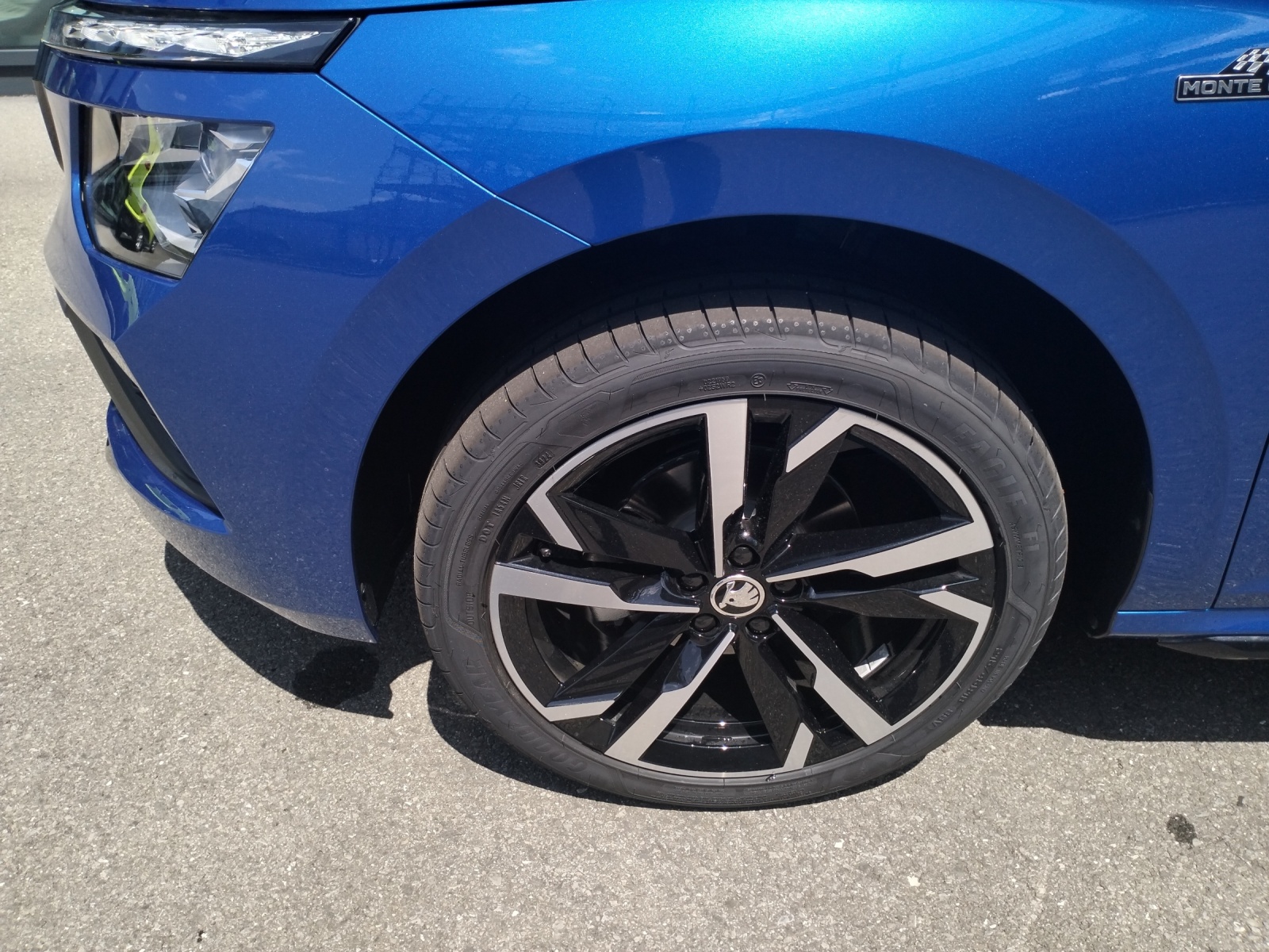 SKODA Kamiq 1.0 TSI Monte Carlo DSG-image-9