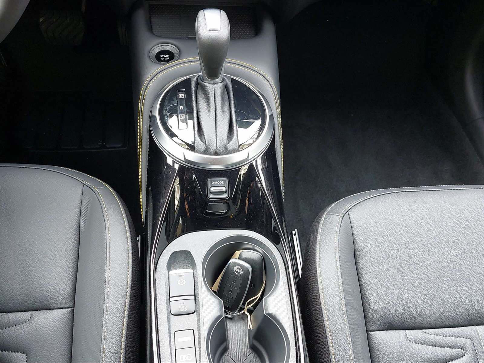 NISSAN Juke 1.6 Hybrid N-Sport-image-11