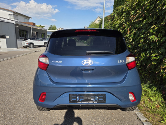 HYUNDAI i10 1.2 Amplia Aut.-image-4