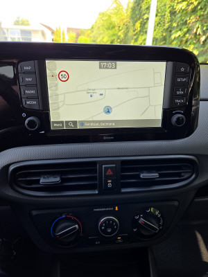 HYUNDAI i10 1.2 Amplia Aut.-image-8